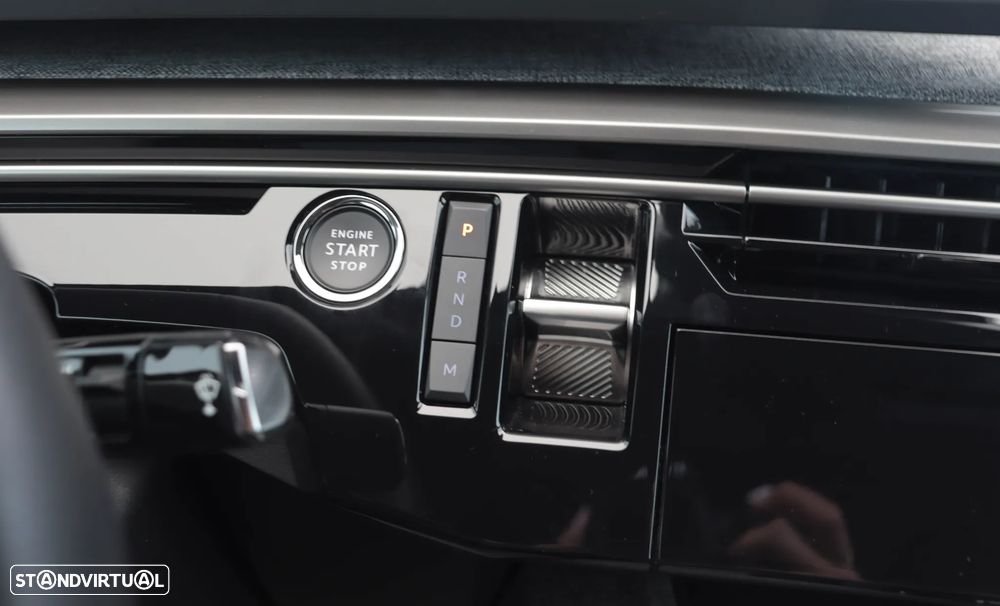 Peugeot 3008 1.2 Hybrid Allure e-DCS6 - 24