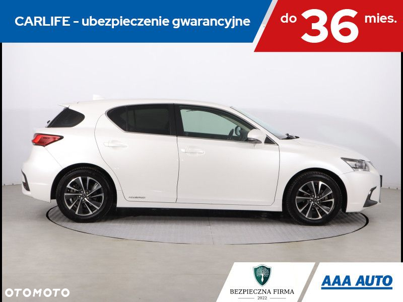 Lexus CT - 7