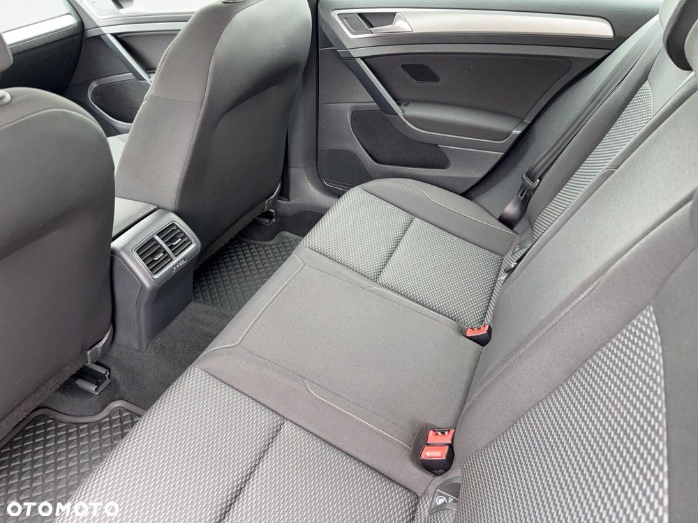 Volkswagen Golf 1.5 TSI BMT Trendline - 16