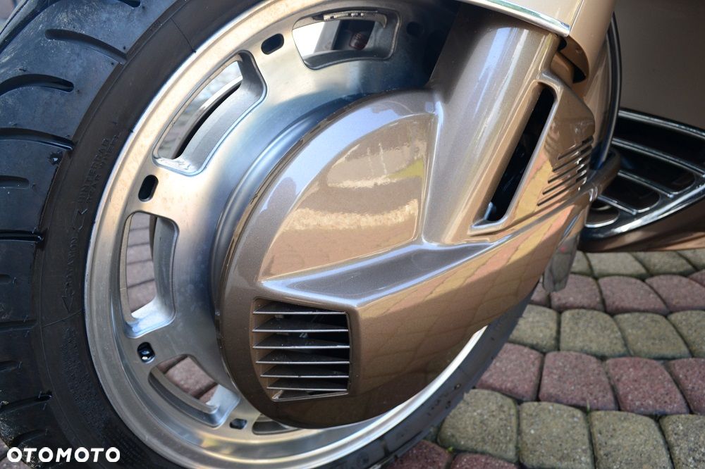 Honda GL - 17