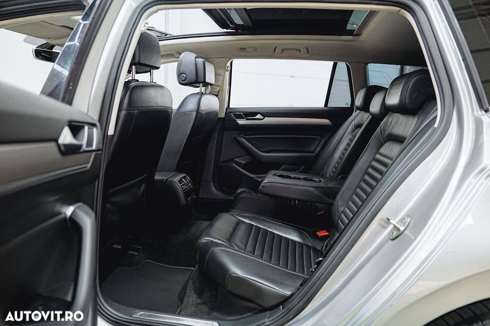Volkswagen Passat 2.0 TDI DSG 4Mot Highline - 10