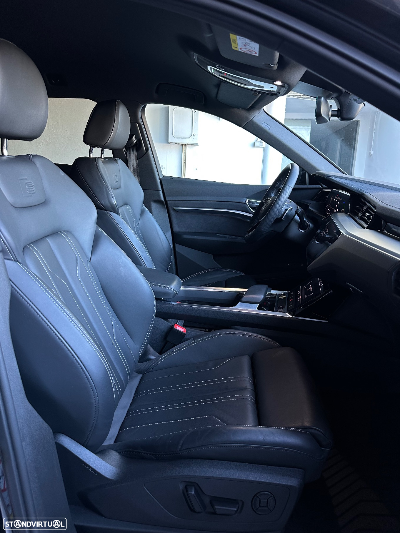 Audi Q8 e-Tron 50 quattro S line - 48