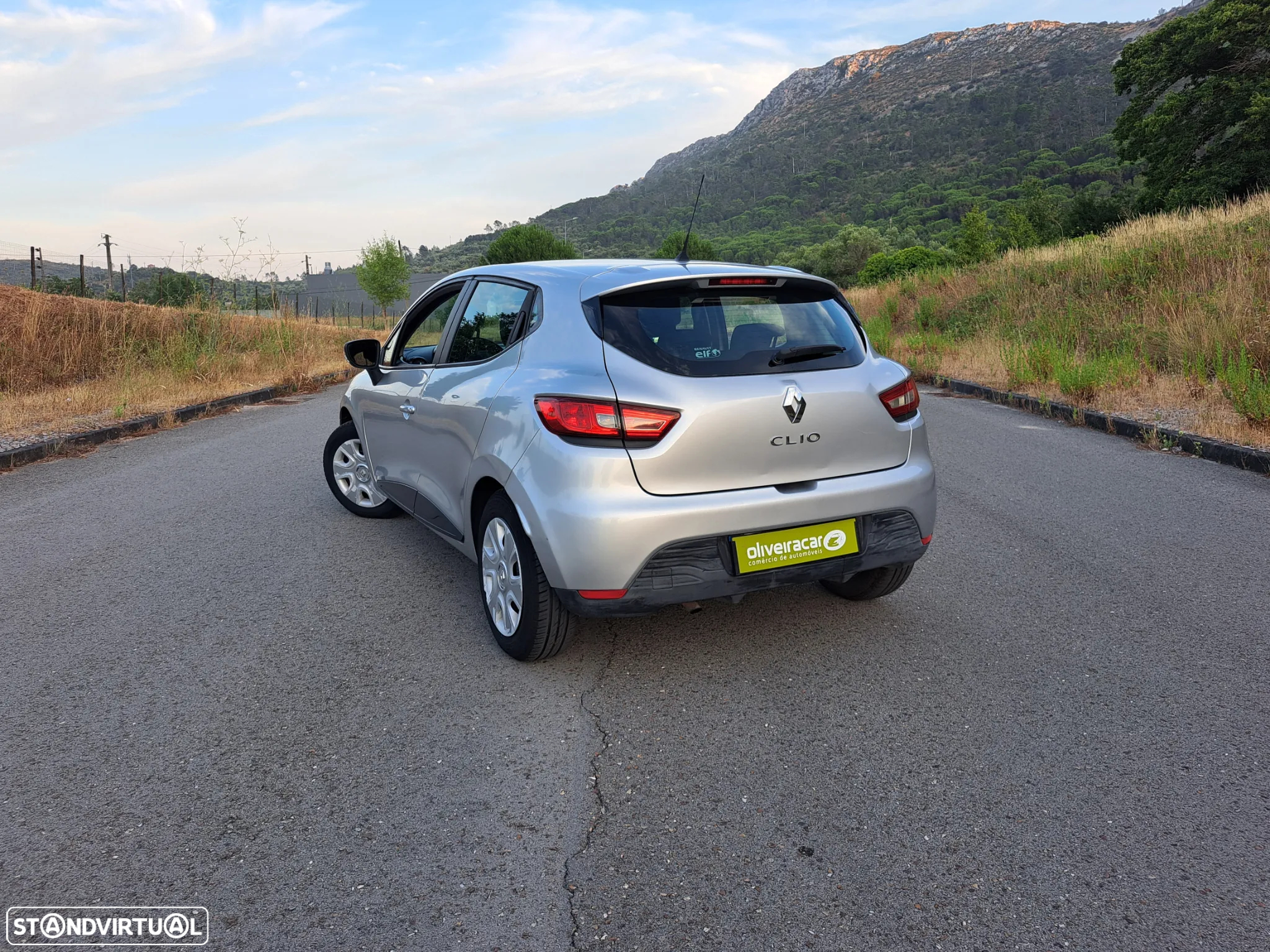 Renault Clio 1.2 16V Confort - 21