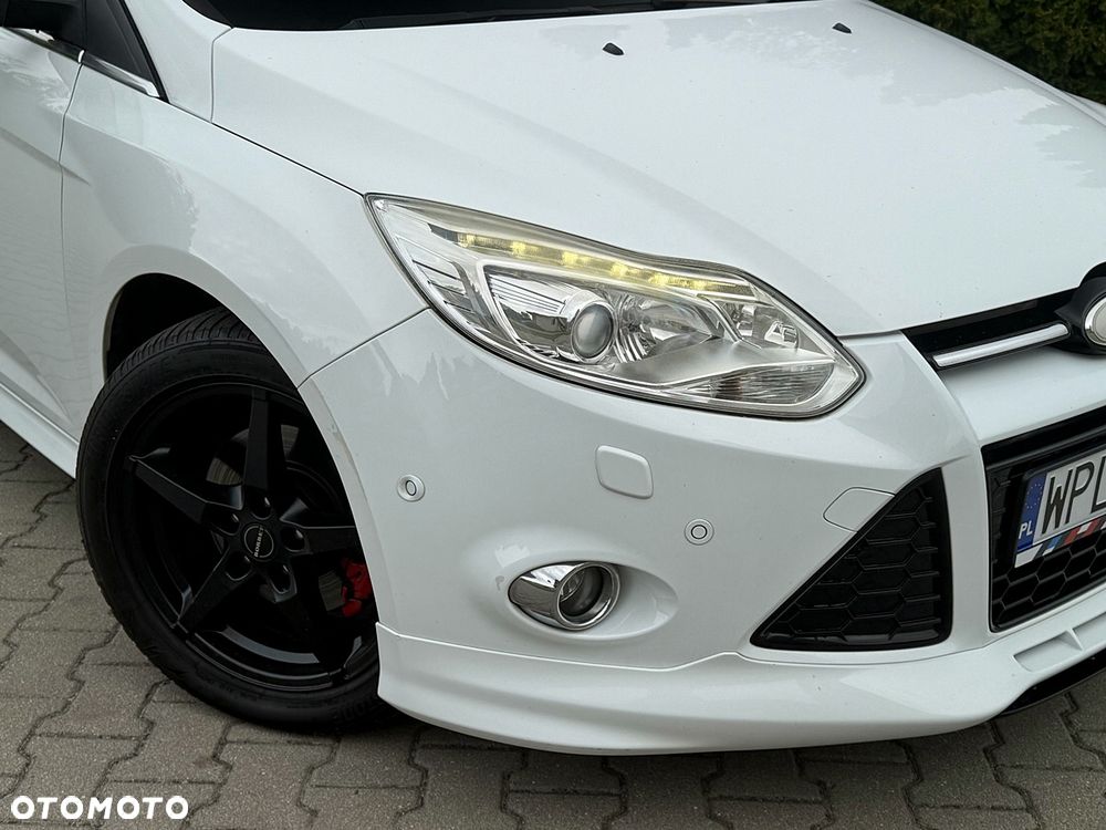 Ford Focus 1.6 EcoBoost Titanium - 30