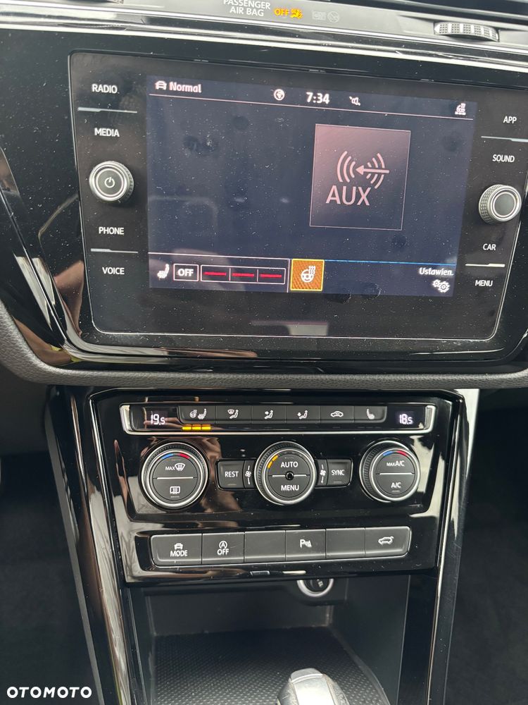 Volkswagen Touran 2.0 TDI SCR DSG Highline - 25