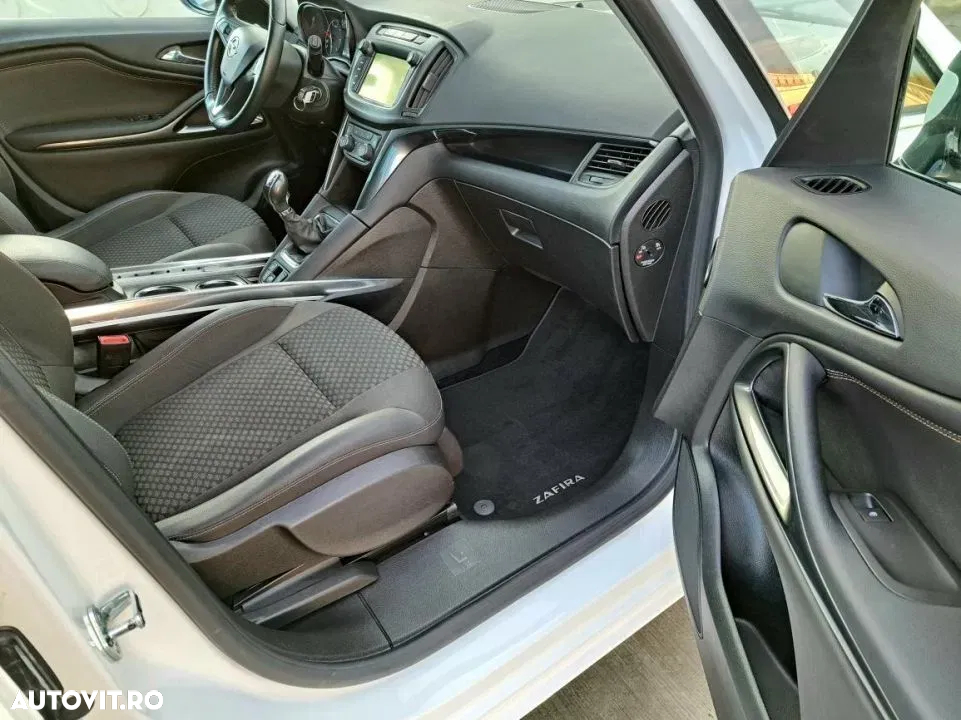 Opel Zafira - 7