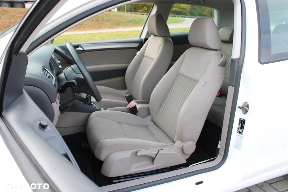 Volkswagen Golf - 19