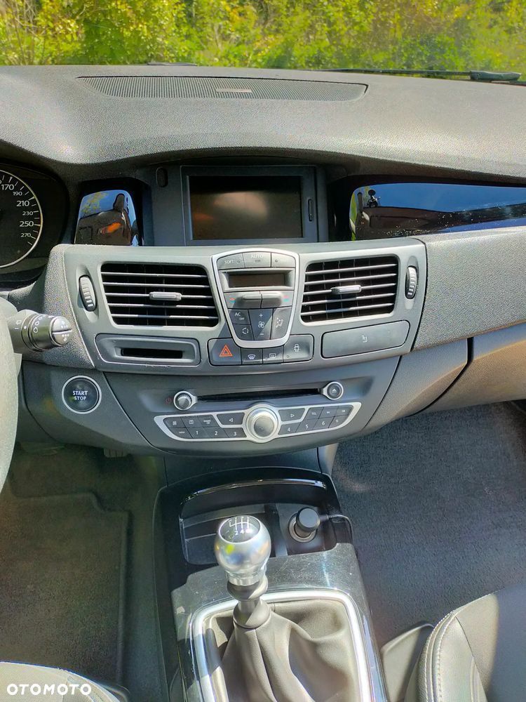 Renault Laguna 2.0 Bose Edition - 19