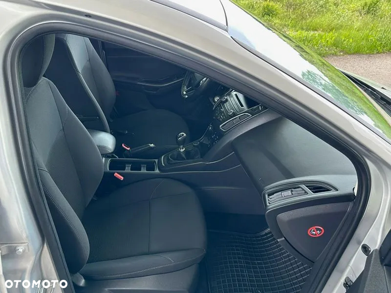 Ford Focus - 11