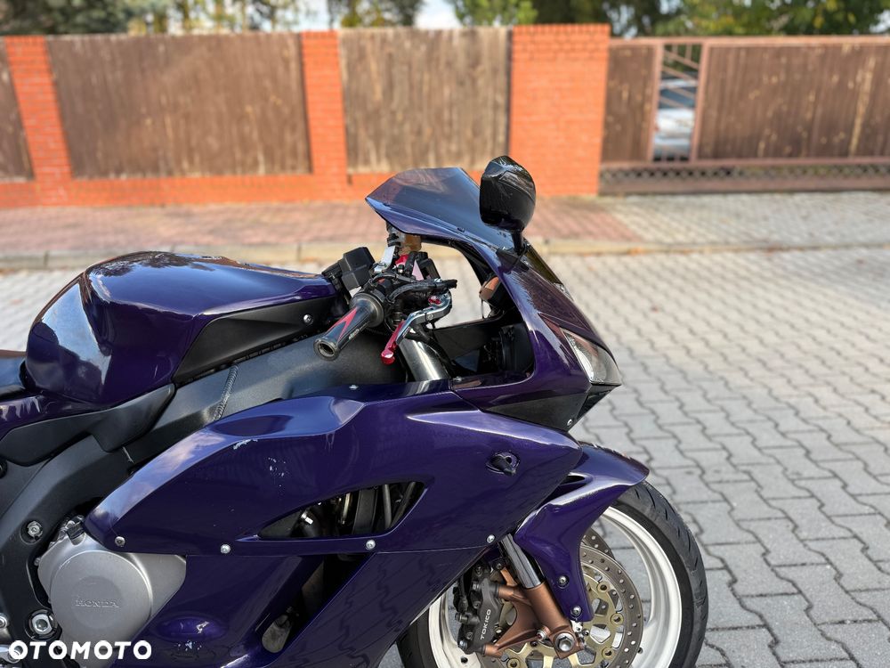 Honda CBR - 8