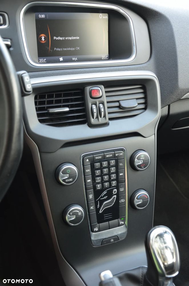 Volvo V40 Cross Country T4 Momentum - 26