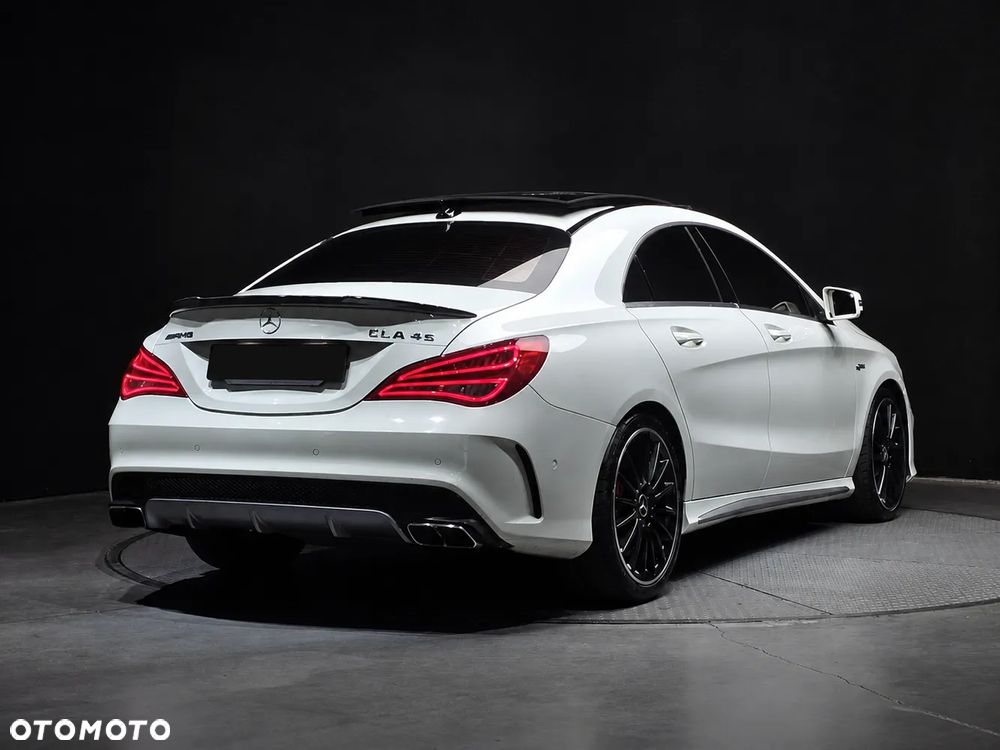 Mercedes-Benz CLA AMG 45 4Matic 7G-DCT - 3