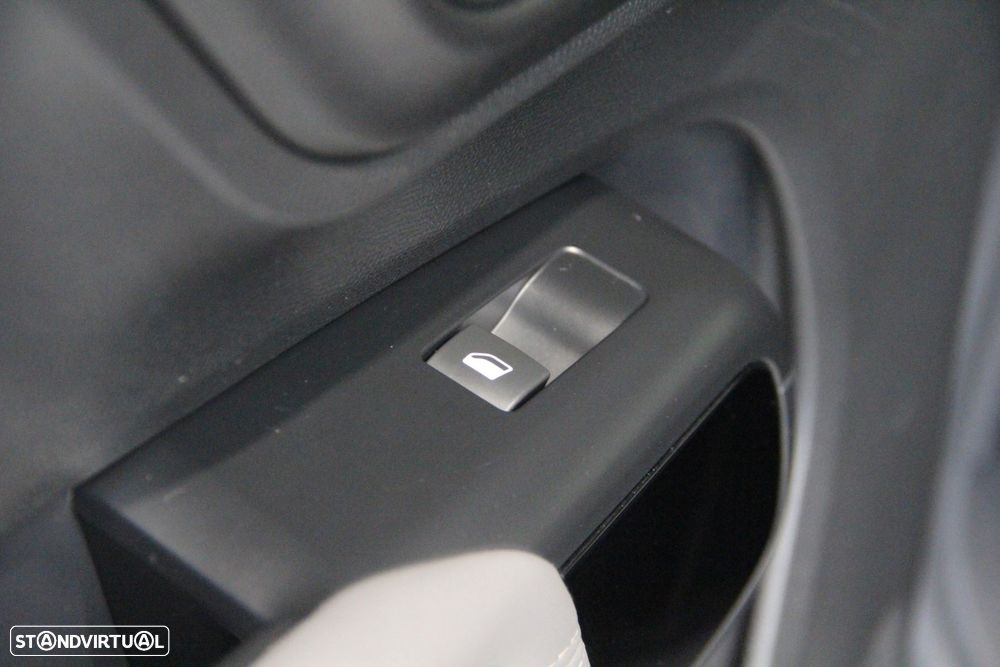 Citroën C5 Aircross 1.6 Hybrid Shine e-EAT8 - 29