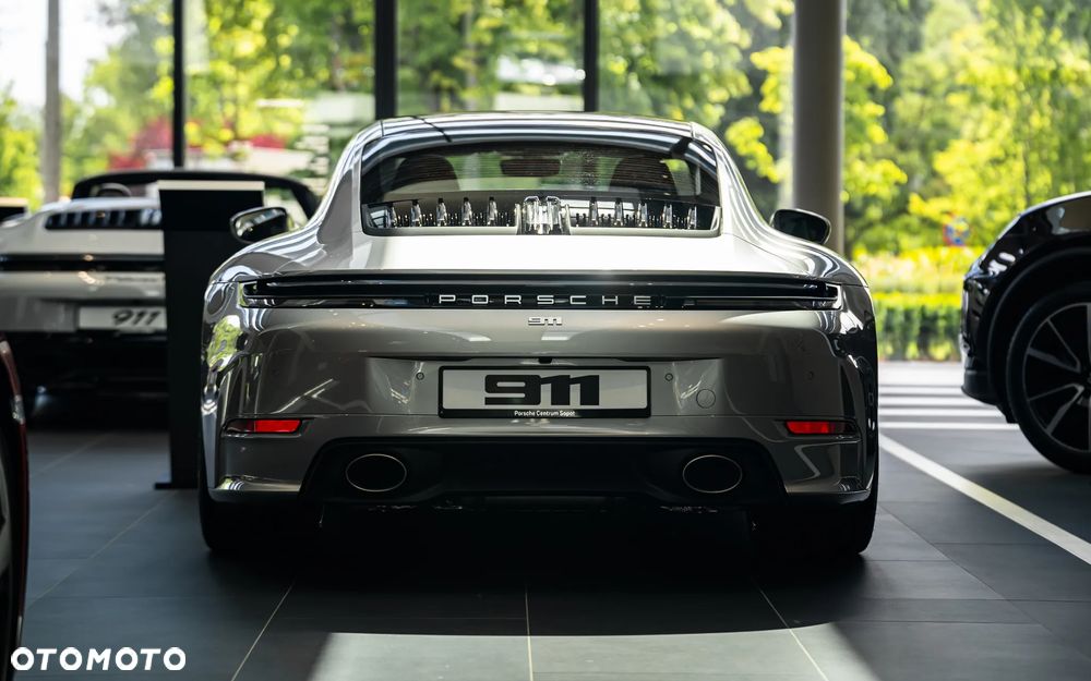 Porsche 911 Carrera S - 4