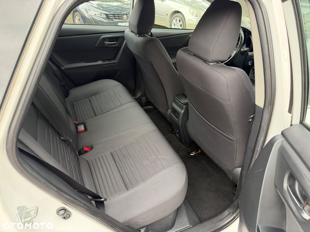 Toyota Auris Hybrid 135 Premium - 10