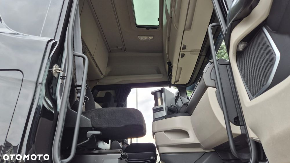 Scania ///S450///2021///RETARDER/// FULL LED///ALUMINIOWE FELGI/// ZABUDOWY MIĘDZYOSIOWE/// ORUROWANIE///DUŻE ZBIORNIKI/// WYŚWIETLACZ OBCIĄŻENIA/// NAWIGACJA///STAN BARDZO DOBRY - 24