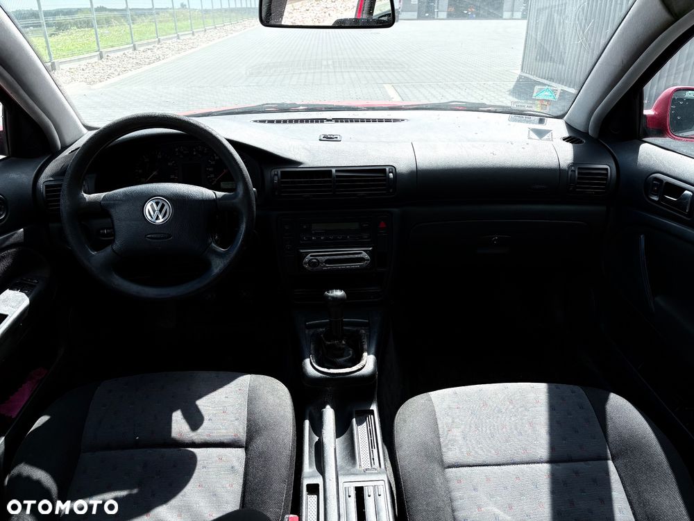 Volkswagen Passat - 16