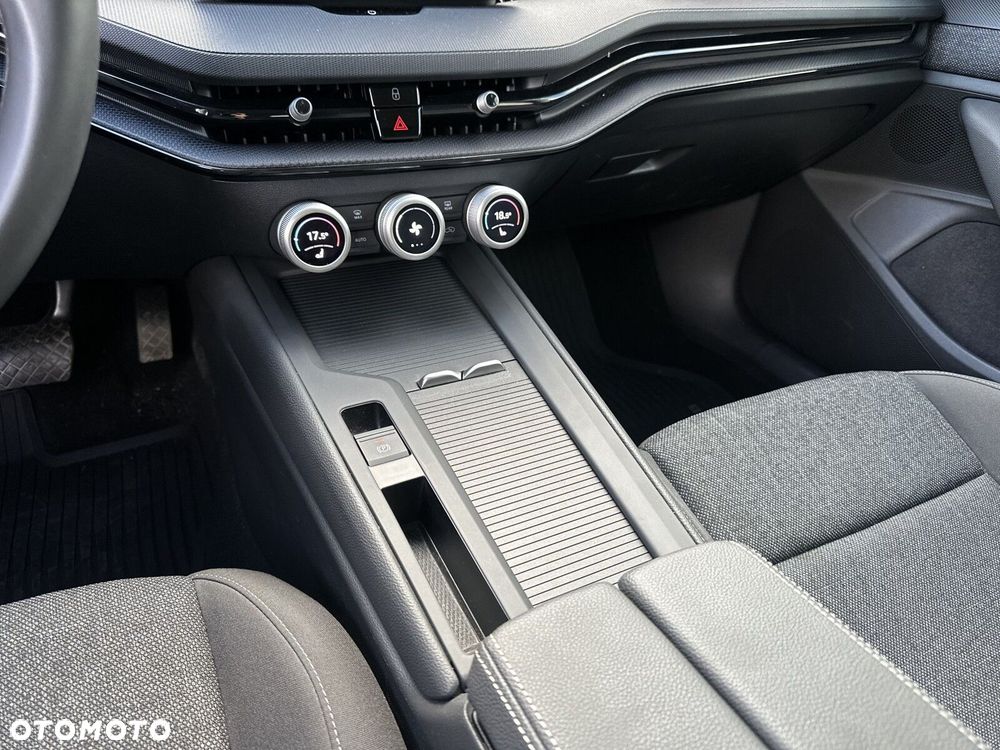 Skoda Superb 1.5 TSI mHEV Essence DSG - 29