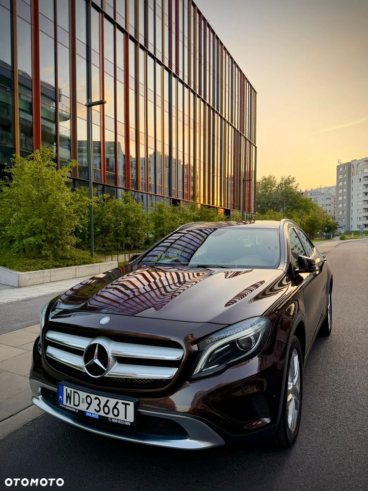 Mercedes-Benz GLA - 2