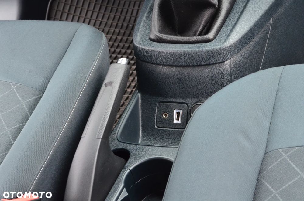 Ford Fiesta 1.25 Ambiente - 34