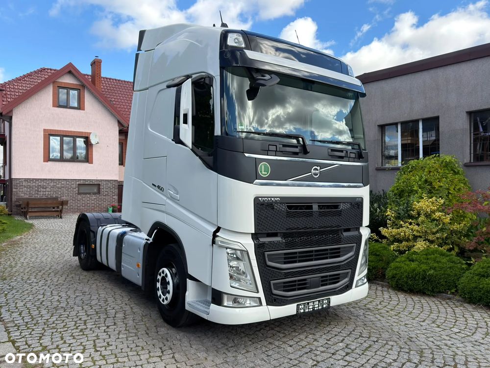 Volvo FH GLOBETROTTER - 39