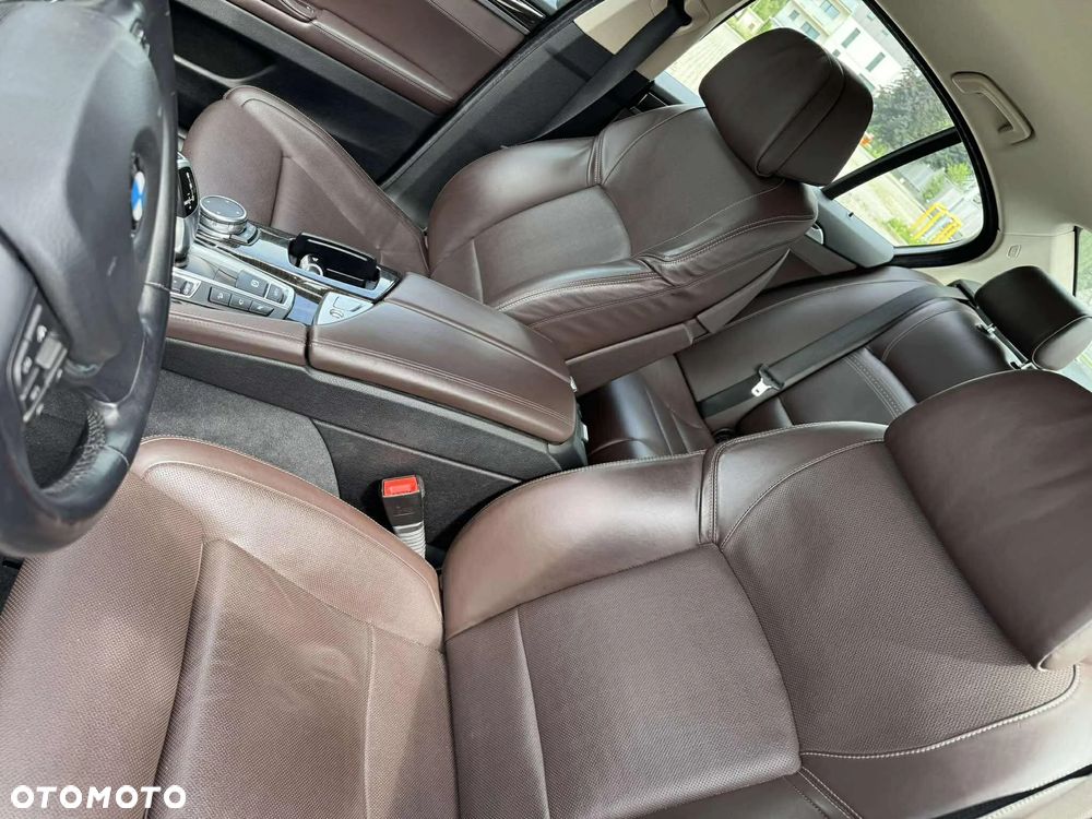 BMW Seria 5 528i xDrive Luxury Line - 5