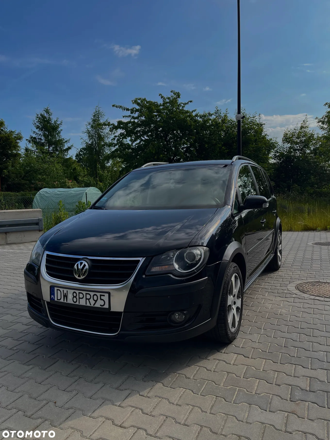 Volkswagen Touran 2.0 TDI DPF Cross - 4