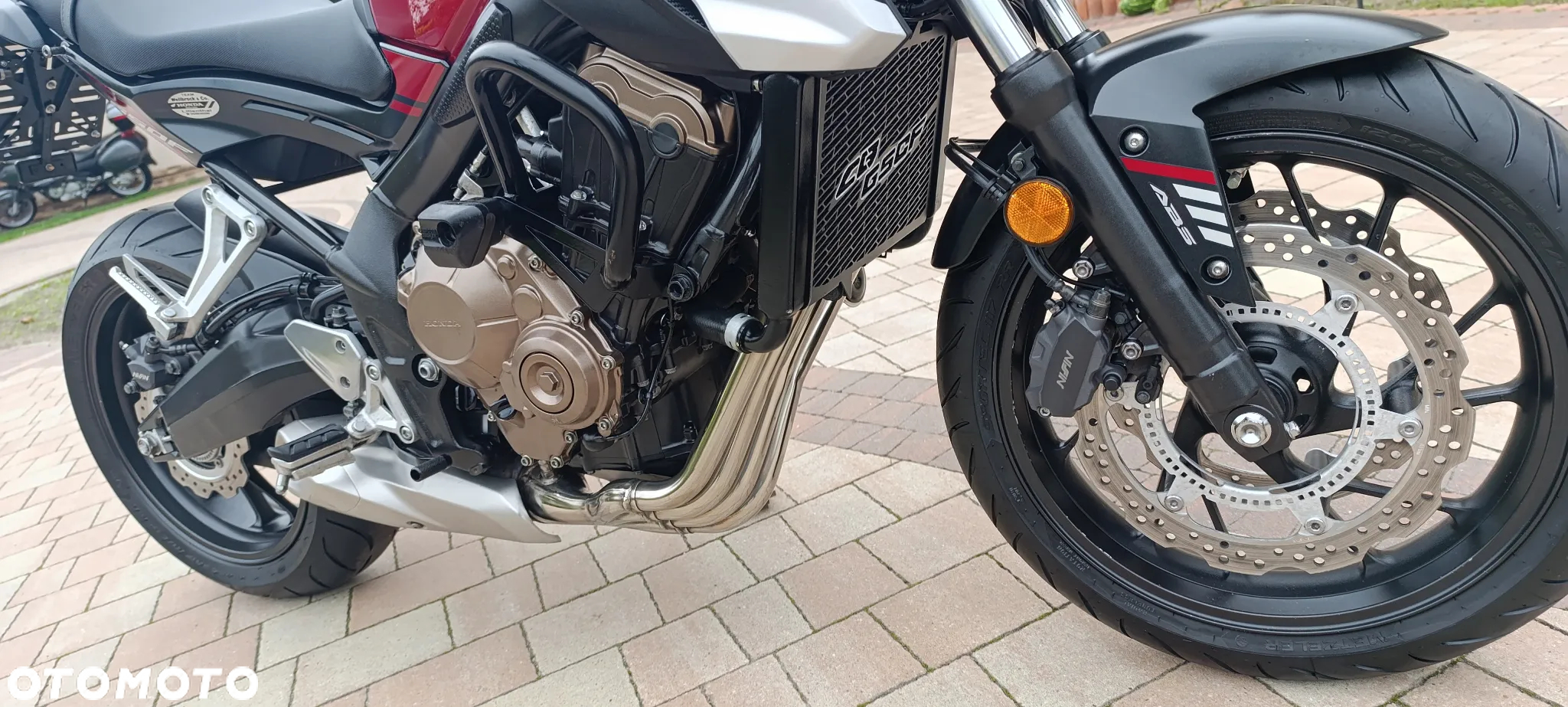 Honda CB - 32
