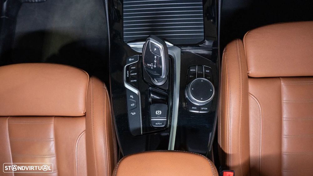 BMW X3 20 d xDrive Line Luxury - 15