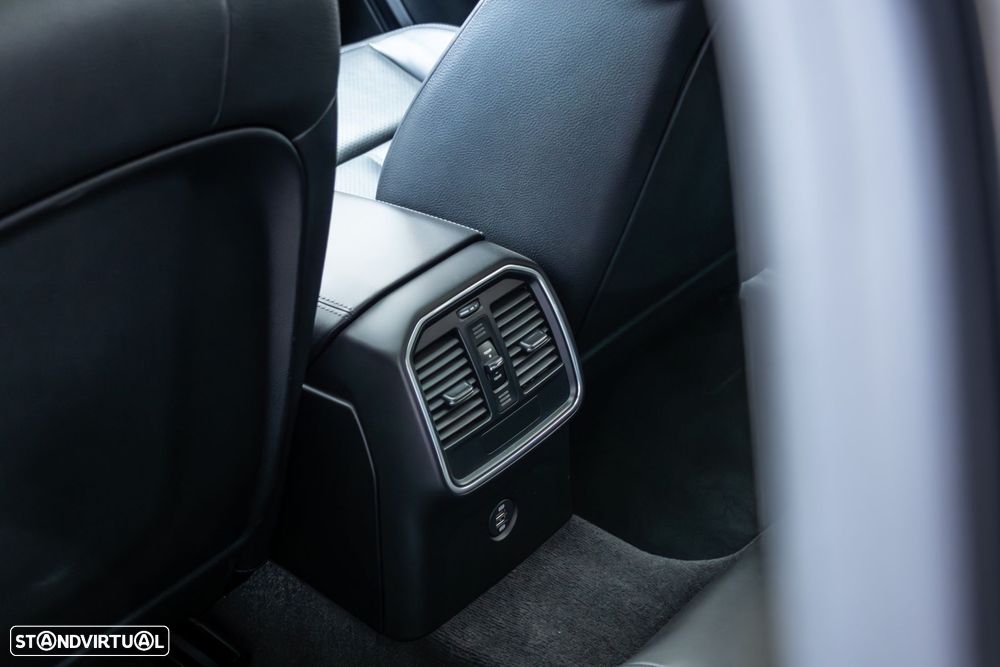 Porsche Macan - 36
