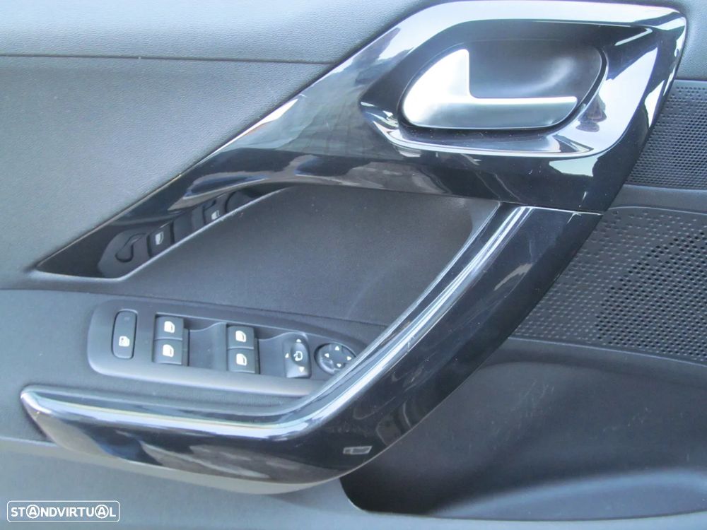 Peugeot 208 PureTech 82 Stop & Start Signature - 15