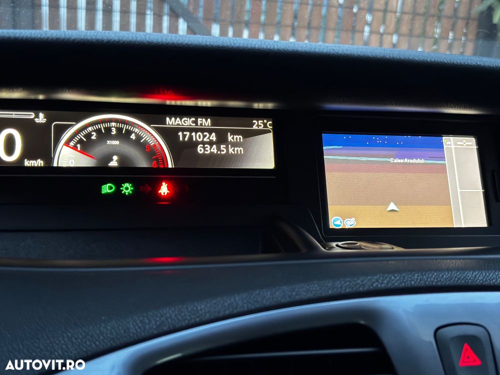 Renault Scenic - 16
