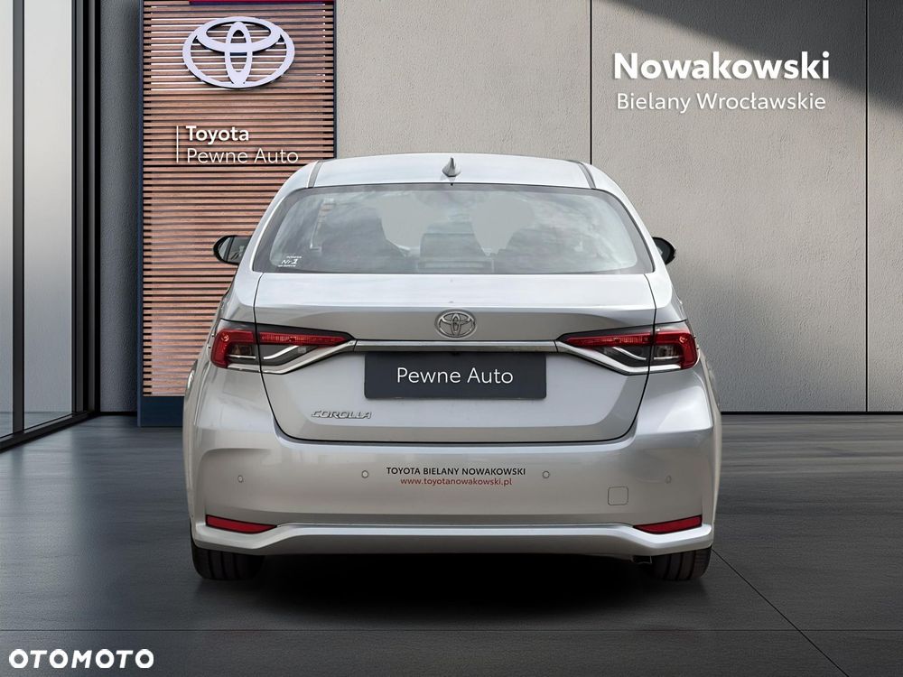Toyota Corolla - 5