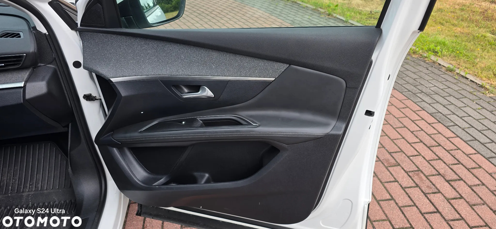 Peugeot 3008 1.6 BlueHDi Allure S&S EAT6 - 17