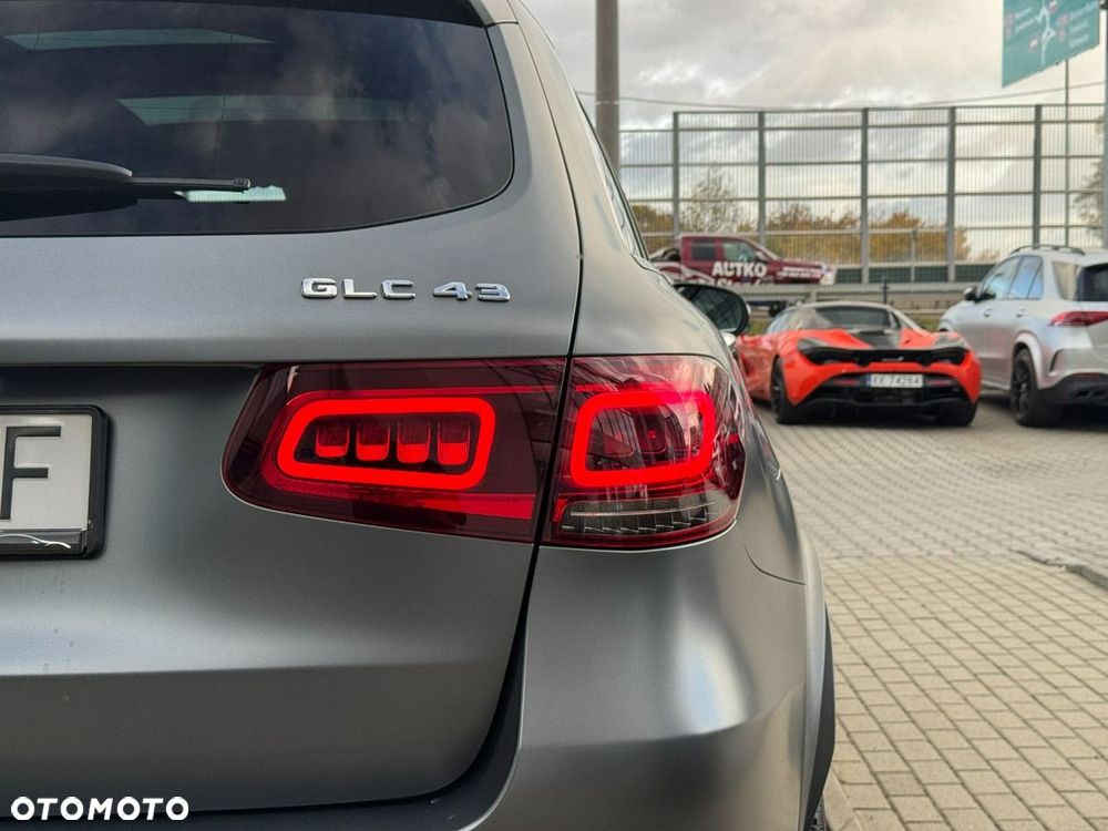 Mercedes-Benz GLC AMG 43 4Matic 9G-TRONIC - 11