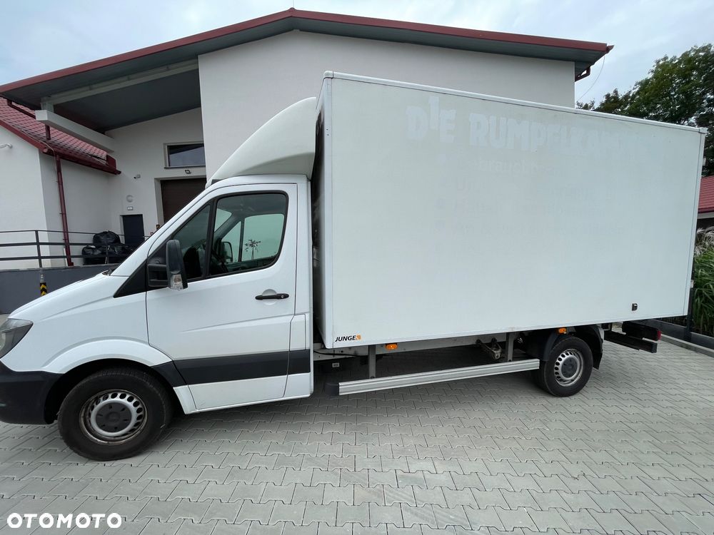 Mercedes-Benz Sprinter - 4