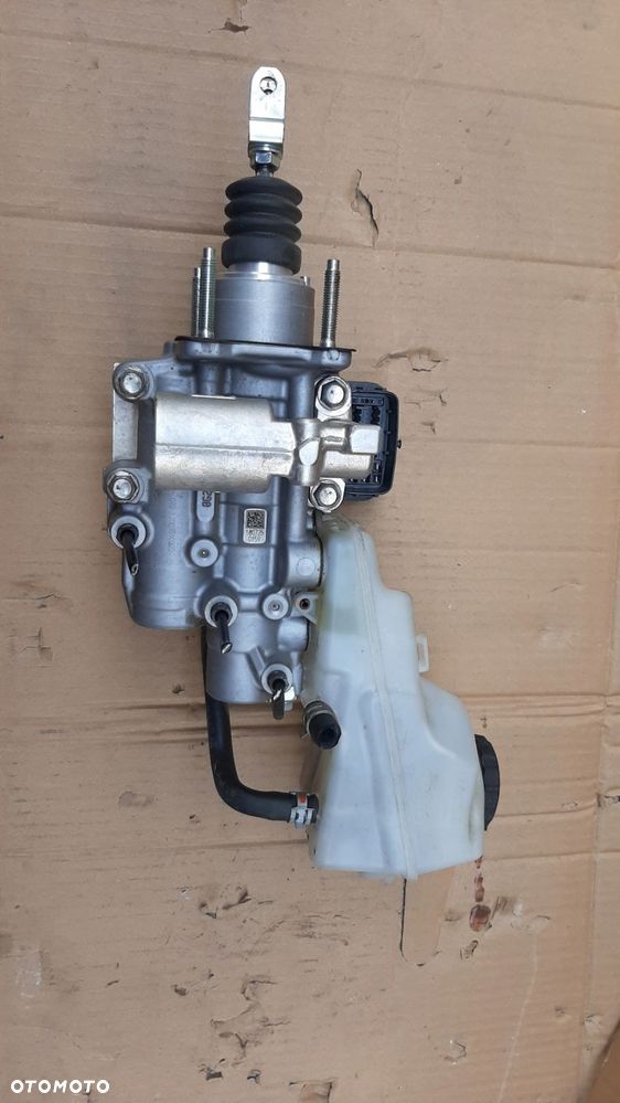 pompa hamulcowa 47210-10380 toyota c-hr l18 - 1