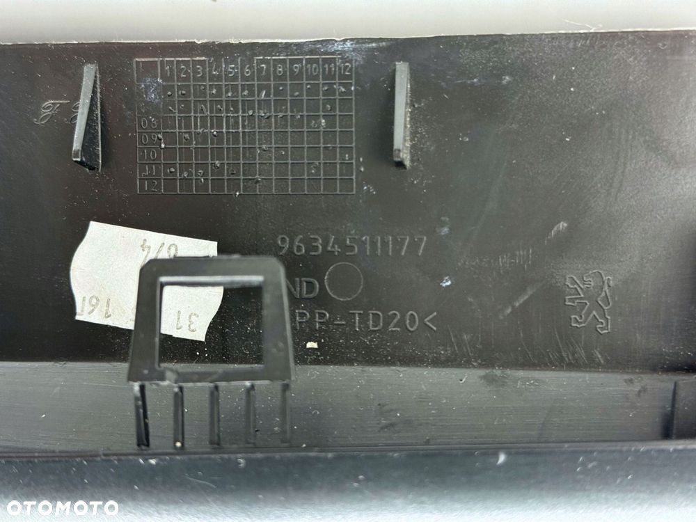 dysze / kratki środkowego nawiewu deski peugeot 307 9634511177 - 6