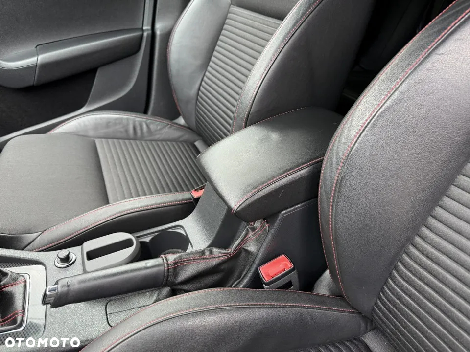 Skoda Octavia 2.0 TSI RS - 28
