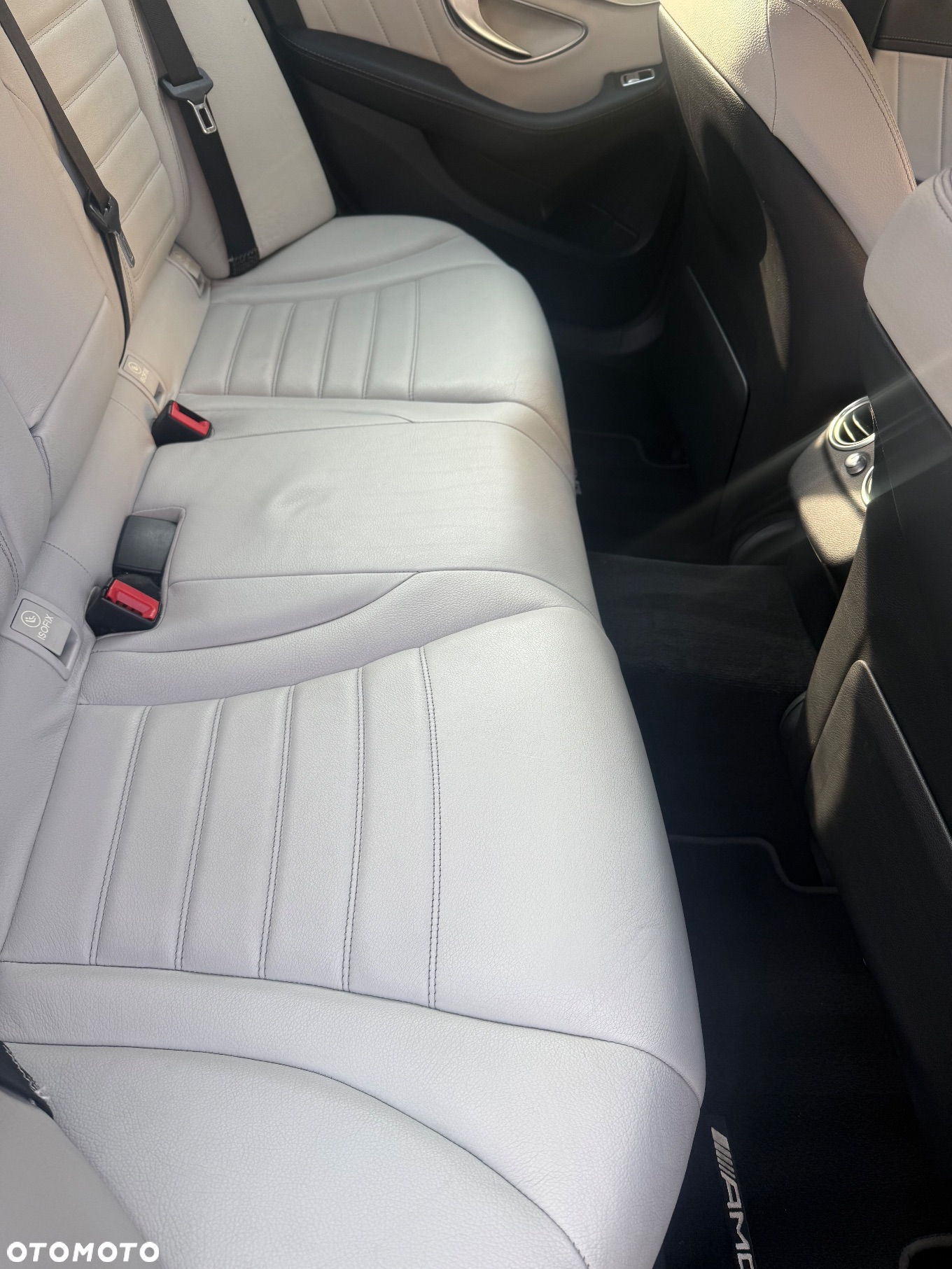 Mercedes-Benz Klasa C AMG 43 4Matic 9G-TRONIC - 30