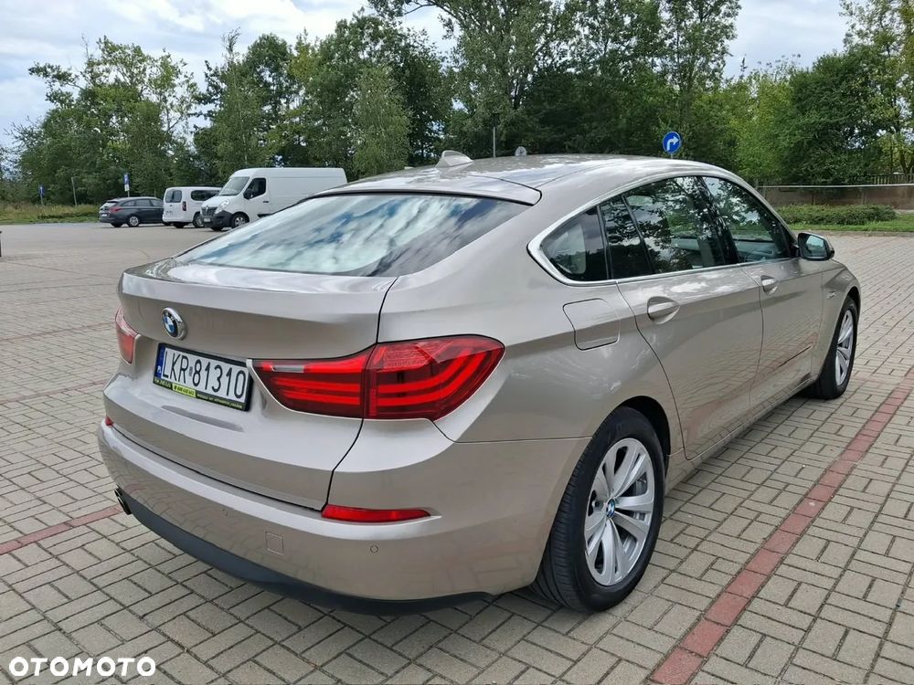 BMW 5GT - 5