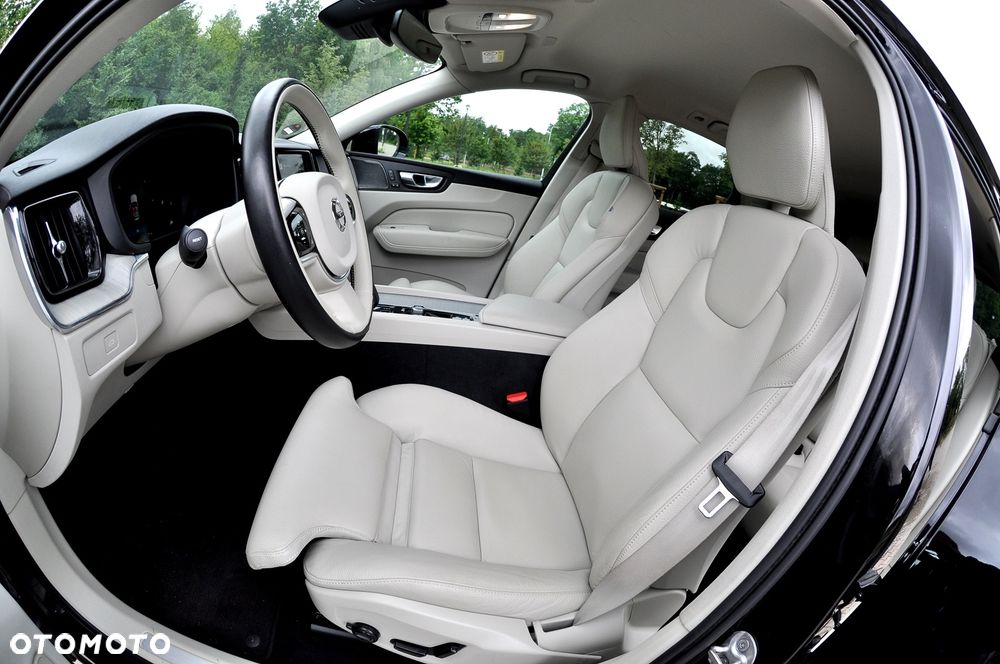 Volvo XC 60 B4 D Geartronic RDesign - 23