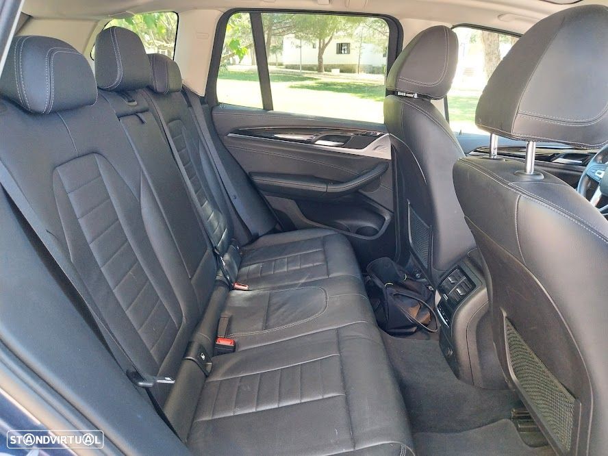 BMW X3 20 d xDrive Line Luxury - 12