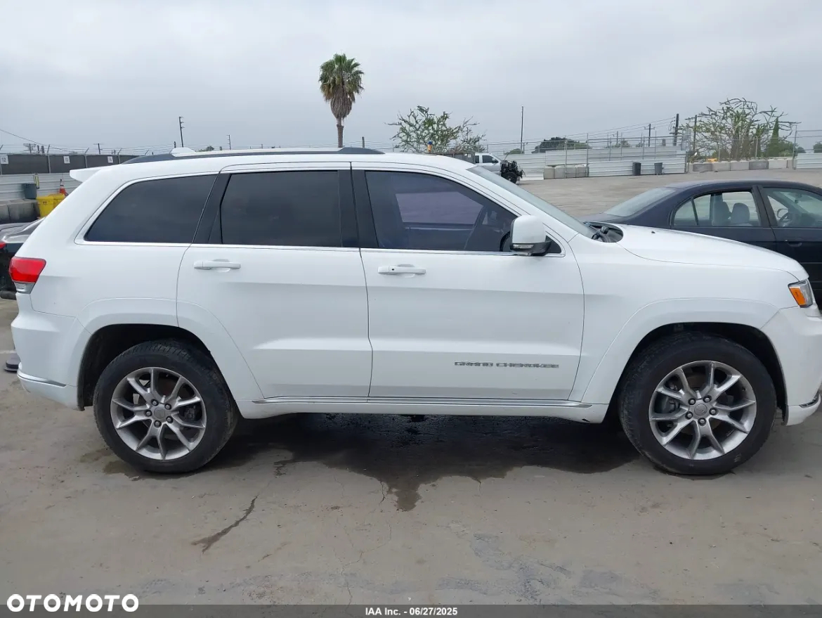 Jeep Grand Cherokee - 10