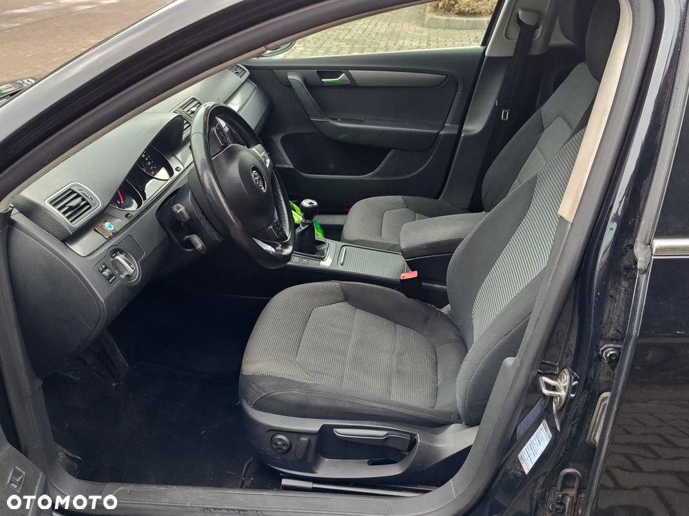Volkswagen Passat 2.0 TDI Comfortline - 15