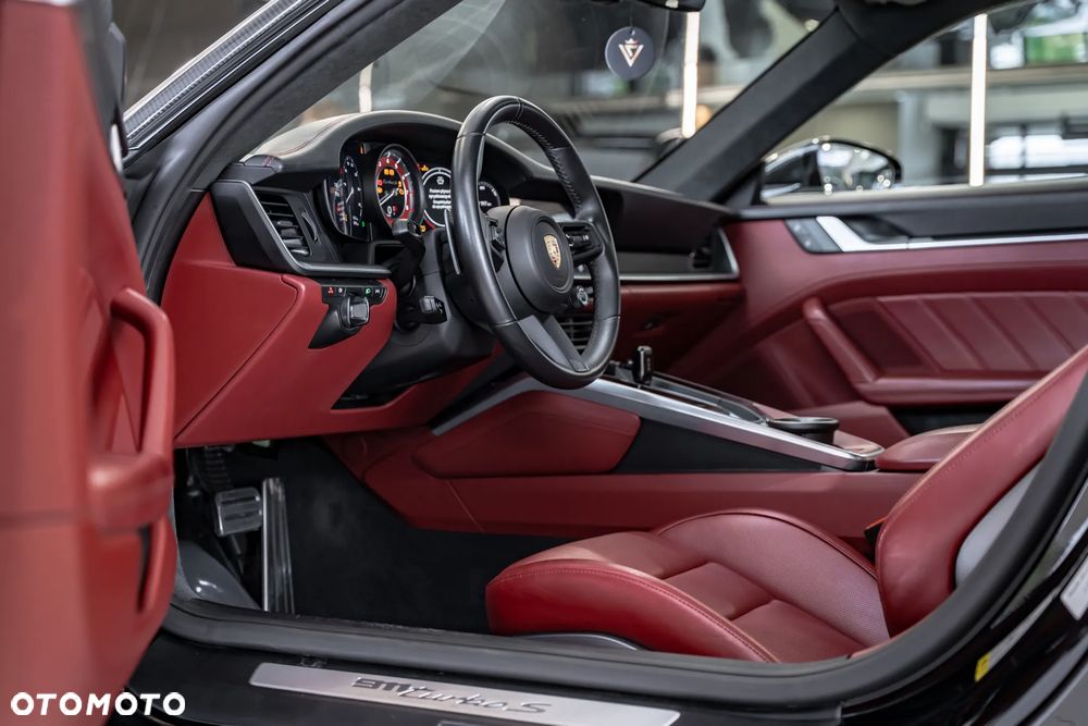 Porsche 911 Turbo S - 29