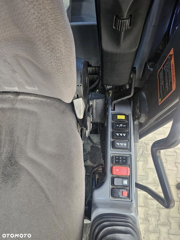 Hitachi ZX140W-5B - 12