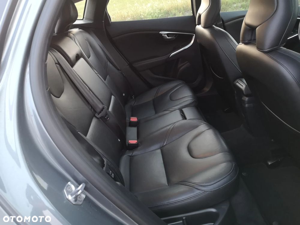 Volvo V40 D2 Momentum - 21
