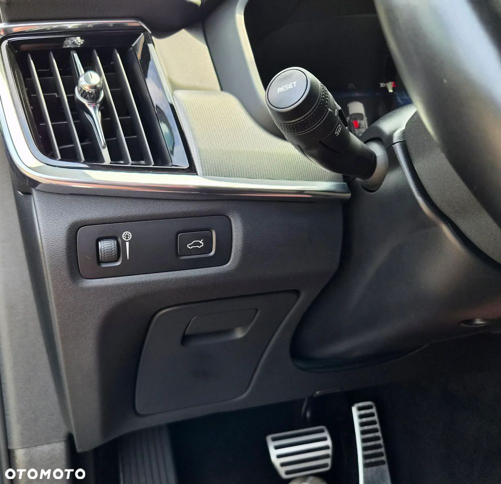 Volvo V90 B4 D AWD R-Design - 14