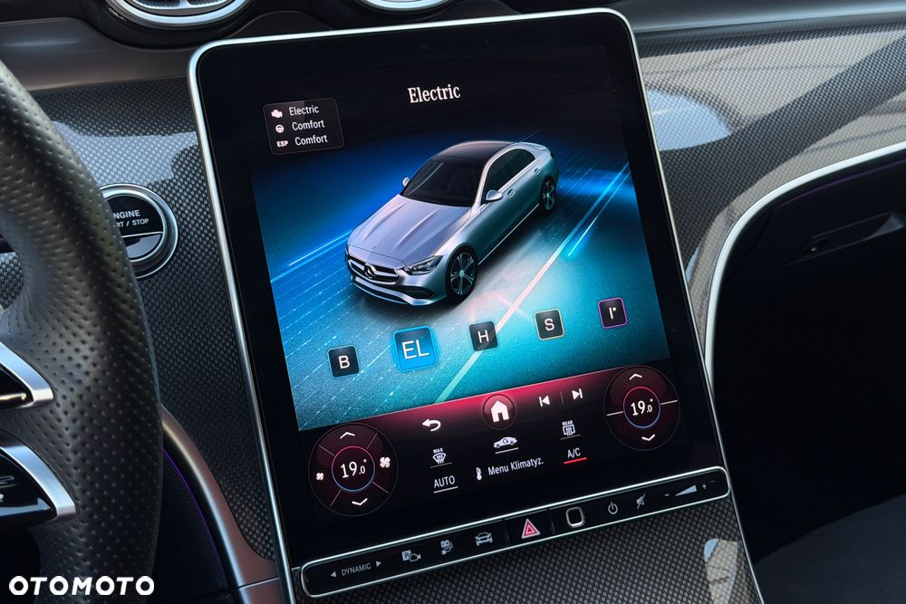 Mercedes-Benz Klasa C 300 e PHEV 4-Matic AMG - 17